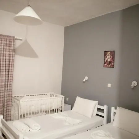 Royal Garden Apartments - Yellow *
